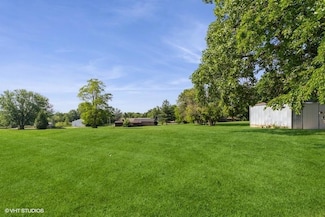 . E Pleasant St, Knoxville, IA 50138