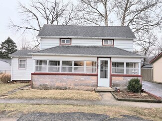 303 E First St, Leaf River, IL 61047