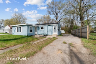 2138 S Mill Iron Rd, Muskegon, MI 49442