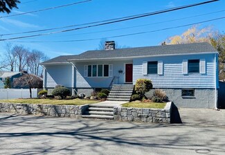 17 Forty Steps Ln, Nahant, MA 01908