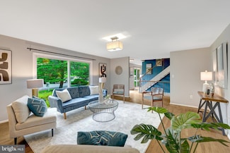 9213 Kilmarnock Dr, Fairfax, VA 22031