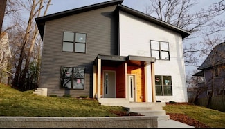 810 Atlantic St, Saint Paul, MN 55106