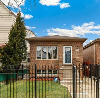 2026 N Kilbourn Ave, Chicago, IL 60639