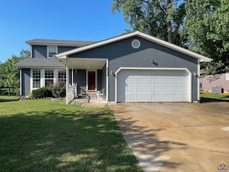 6539 SW Wentley Ln, Topeka, KS 66614