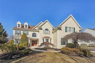 2062 Pheasant Ct, Bethlehem, PA 18015