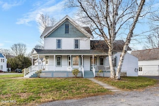 20 Prospect St, Granville, NY 12832