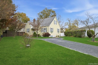 3805 Colonial Ct, Seaford, NY 11783