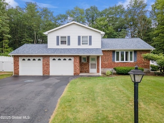 5012 Juniper Ln, Schenectady, NY 12303