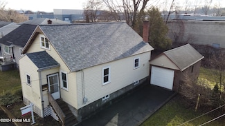 40 Newton St, Albany, NY 12205
