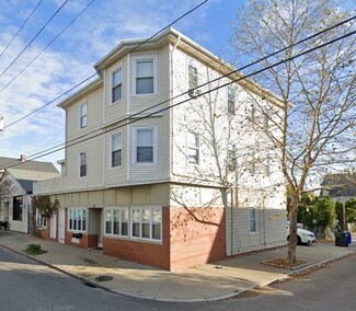 105 Ives St, Providence, RI 02906