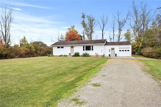 935 Cain Rd, Brant, NY 14027