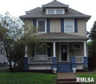 2111 15th Street A, Moline, IL 61265