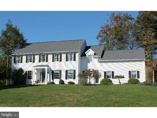 1035 Ridgeview Dr, Orwigsburg, PA 17961