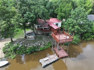 145 Getaway Ln, Surrency, GA 31563