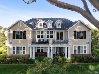 1007 Azuar Dr, Vallejo, CA 94592