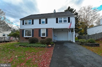 416 Enfield Rd, Oreland, PA 19075