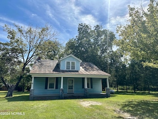 114 Rhodes Ave, Windsor, NC 27983