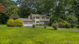 45 Arapaho Rd, Brookfield, CT 06804