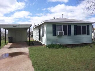 1610 SW Tennessee Ave, Lawton, OK 73501