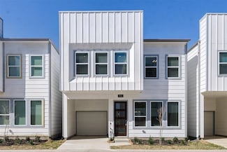 7713 Rainbow Close Ln, Houston, TX 77055