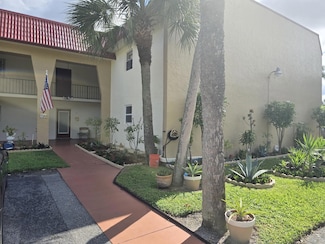 112 Lake Dora Dr, West Palm Beach, FL 33411