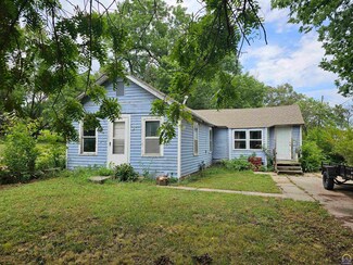 212 W Oak St, Madison, KS 66860