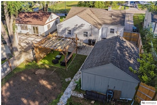 6615 Seward St, Omaha, NE 68104