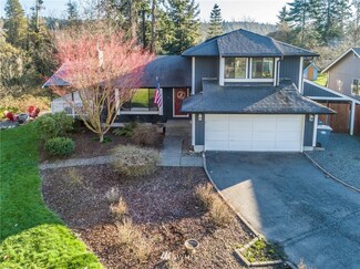314 Montgomery St, Steilacoom, WA 98388