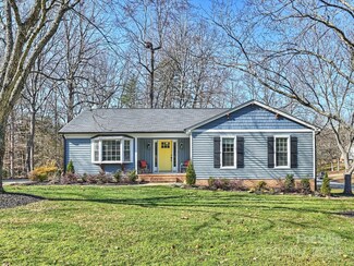 1147 Bloom Wood Ln, Matthews, NC 28105