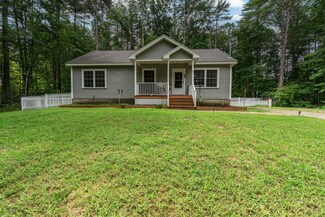 41 Harbor View Rd, Limerick, ME 04048