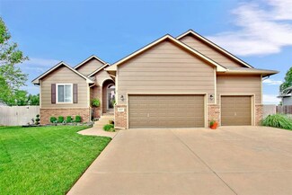 10517 W Greenfield St, Wichita, KS 67215