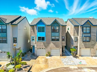 2272 2nd St S, Jacksonville Beach, FL 32250