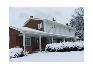 458 Simpson Howell Rd, Elizabeth, PA 15037