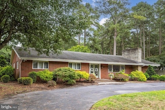 1137 Riverside Dr, Salisbury, MD 21801