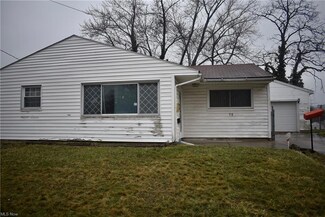 76 Whitman Ln, Youngstown, OH 44505