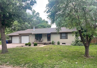 315 E Lindsborg St, Lindsborg, KS 67456