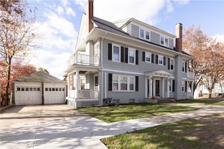 422 Wayland Ave, Providence, RI 02906