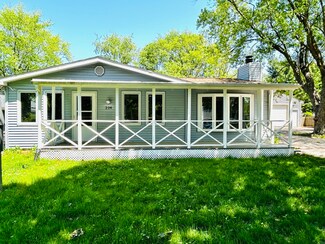 204 W Dunbar St, Mahomet, IL 61853