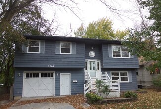 904 South Ave, Saint Charles, IL 60174