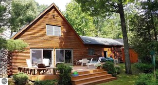 6879 Timberlake Dr, Elk Rapids, MI 49629