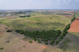 17 Lawter Rd, Weatherford, OK 73096