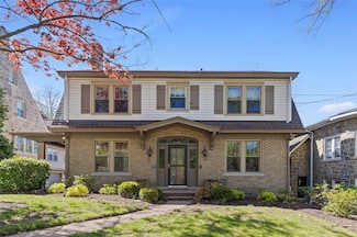 37 Vernon Dr, Pittsburgh, PA 15228