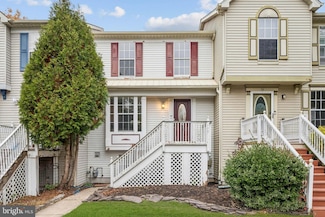 29 Wagon Wheel Dr, Sicklerville, NJ 08081