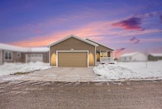 5219 Hollow Ln, Holland, MI 49423