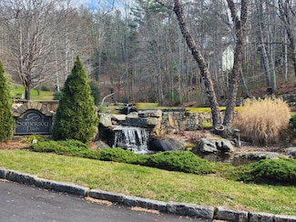 145 Ivywood Ln Unit 10, Laurel Park, NC 28739