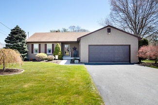 134 Millers Ln, Somerset, MA 02726