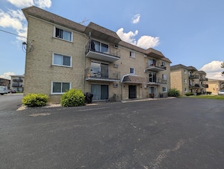 7829 Rutherford Ave Unit 2NE, Burbank, IL 60459