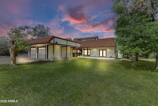3264 E Vineyard Rd, Phoenix, AZ 85042