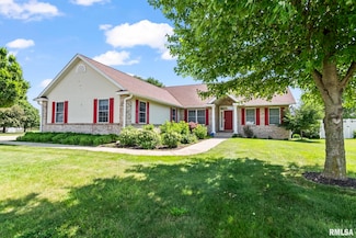 401 Cherry Cir, Williamsville, IL 62693