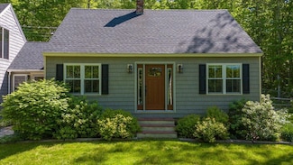 393 Searsmont Rd, Lincolnville, ME 04849